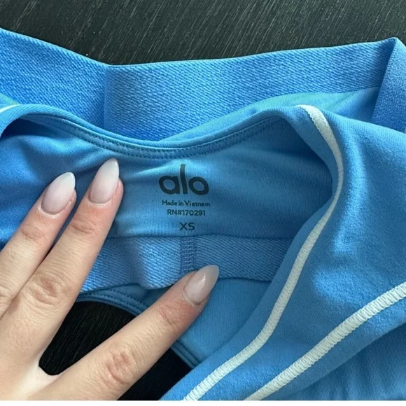 Never worn new without tags Alo sports bra - Picture 3 of 3